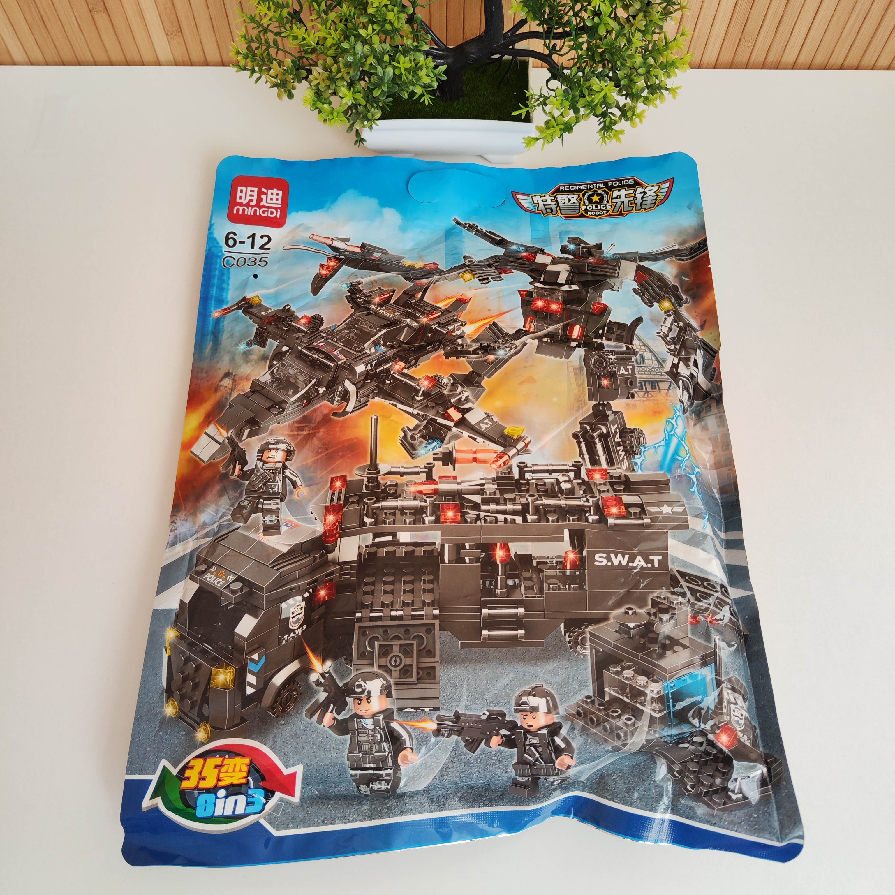 Купити Конструктор міська поліція 8в3 (Lego) SWAT (454 деталей) за 440 грн