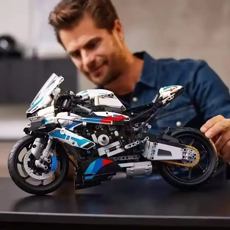 Купити Конструктор Technic мотоцикл BMW M 1000RR 1920 деталей сумісний з LEGO лего за 1590 грн