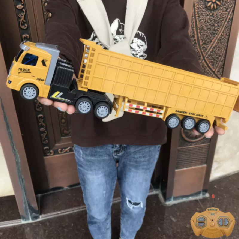 Купити Вантажівка на радіокеруванні машинка City Truck з причепом за 490 грн