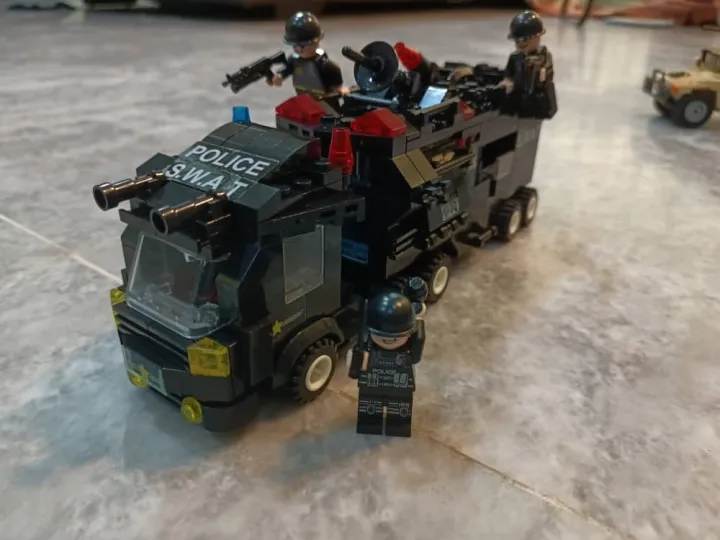 Купити Конструктор 508 деталей міська поліція (Lego) SWAT 8в3  за 450 грн