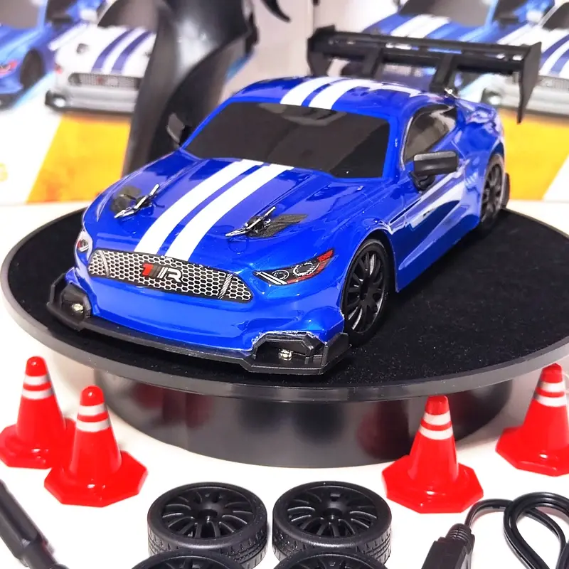 Купити Машинка для дрифта на радіокеруванні 1:24 Ford Mustang 4WD з підсвіткою синя за 899 грн